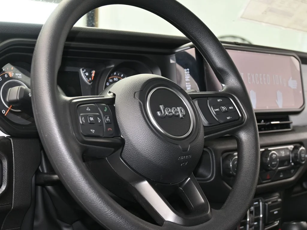 New 2026 Bright White Clear-Coat Exterior Paint Jeep Sport image 13