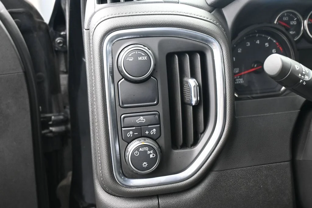 Used 2021 Black Chevrolet LT image 16