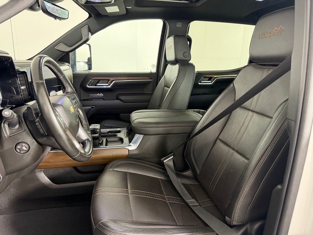 Used 2023 Beige Chevrolet High Country image 22
