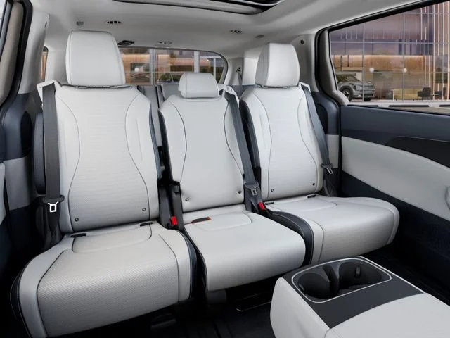2025 Kia Carnival SX Prestige - Photo 16