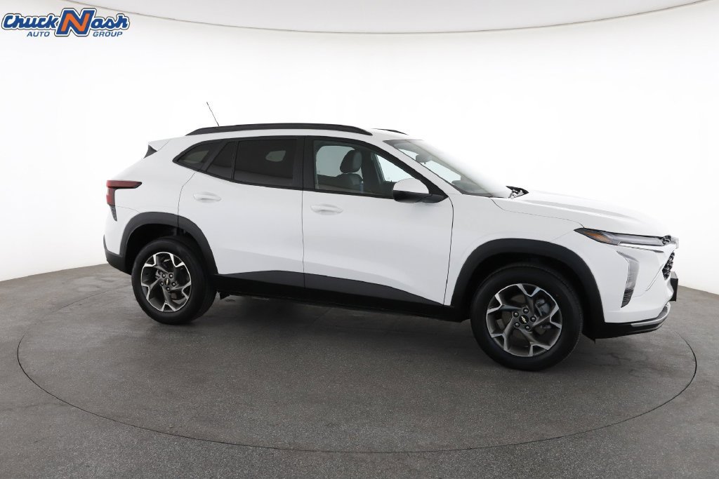 2025 Chevrolet Trax LT - Photo 15