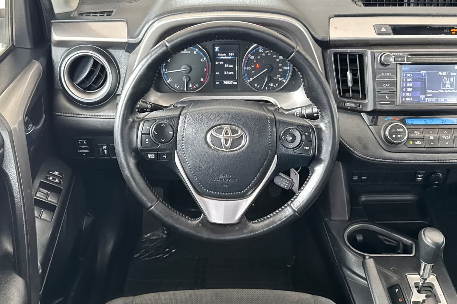 Used 2016 Super White Toyota XLE image 14