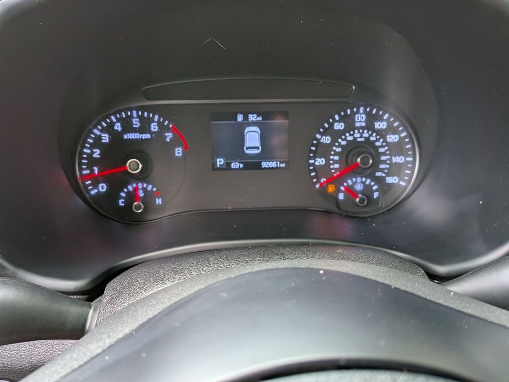 Used 2020 White Kia S image 12