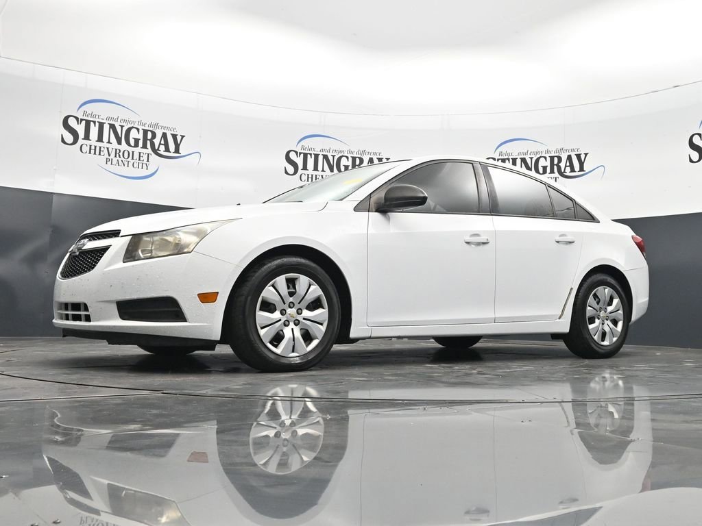 Used 2014 SUMMIT WHITE Chevrolet LS image 28