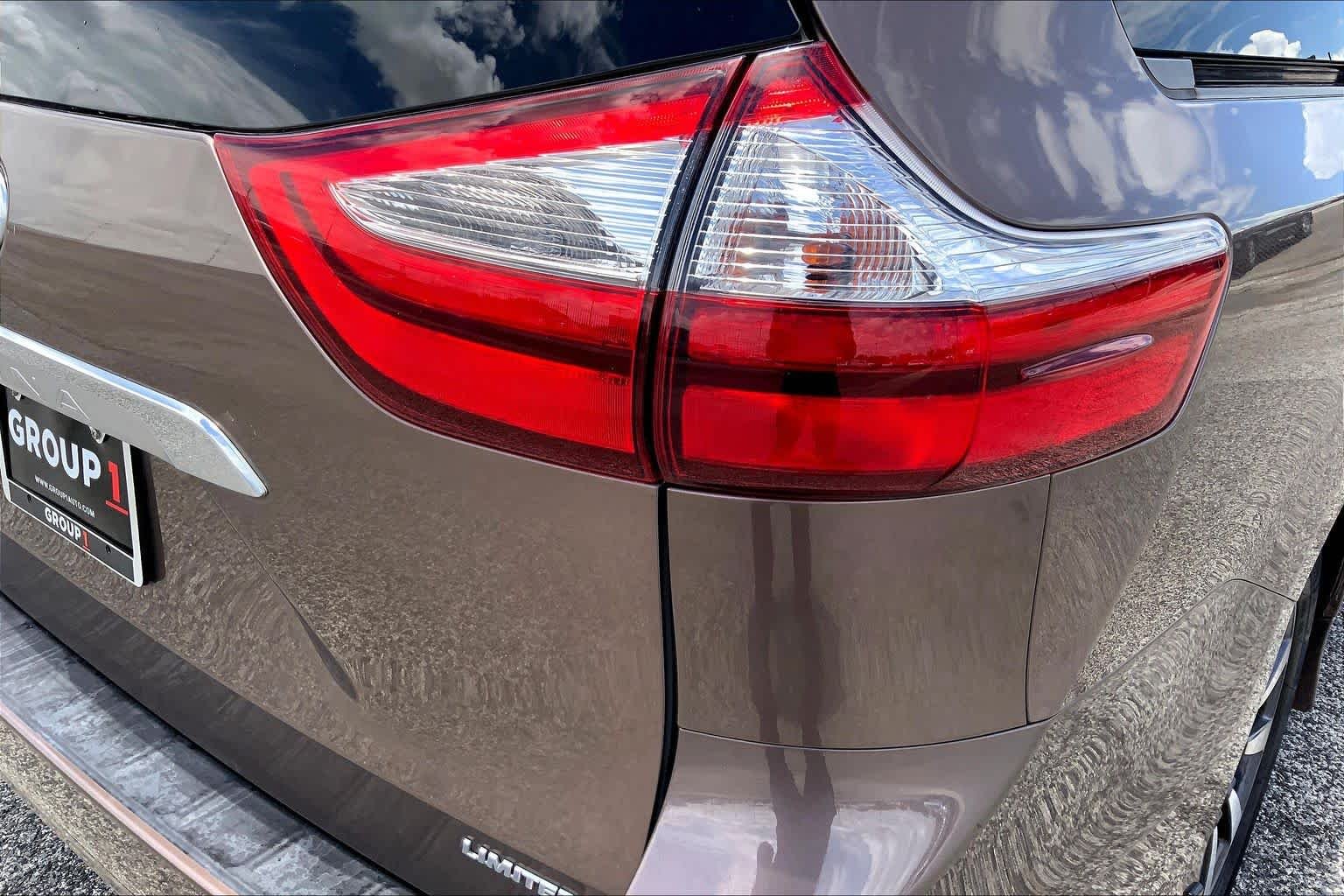 Used 2018 Toasted Walnut Pearl Toyota Limited image 30