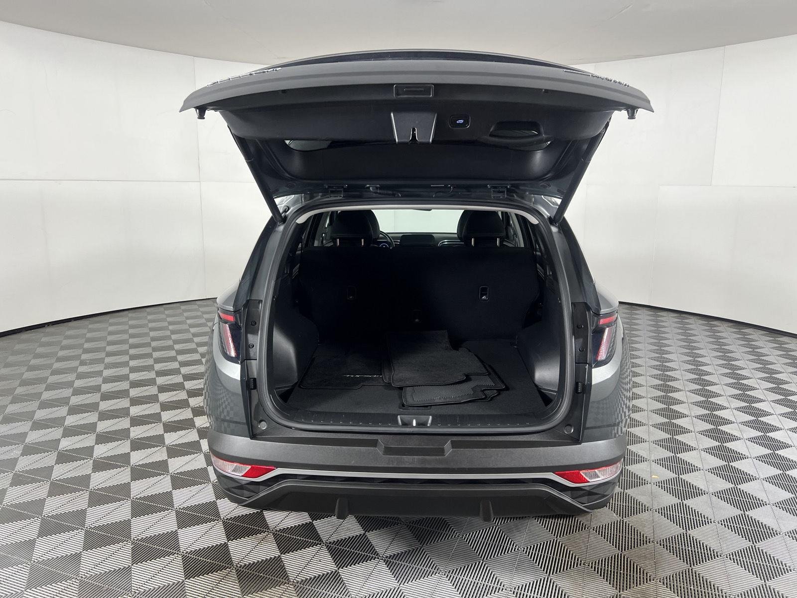 Used 2024 Amazon Gray Hyundai SEL Convenience image 26