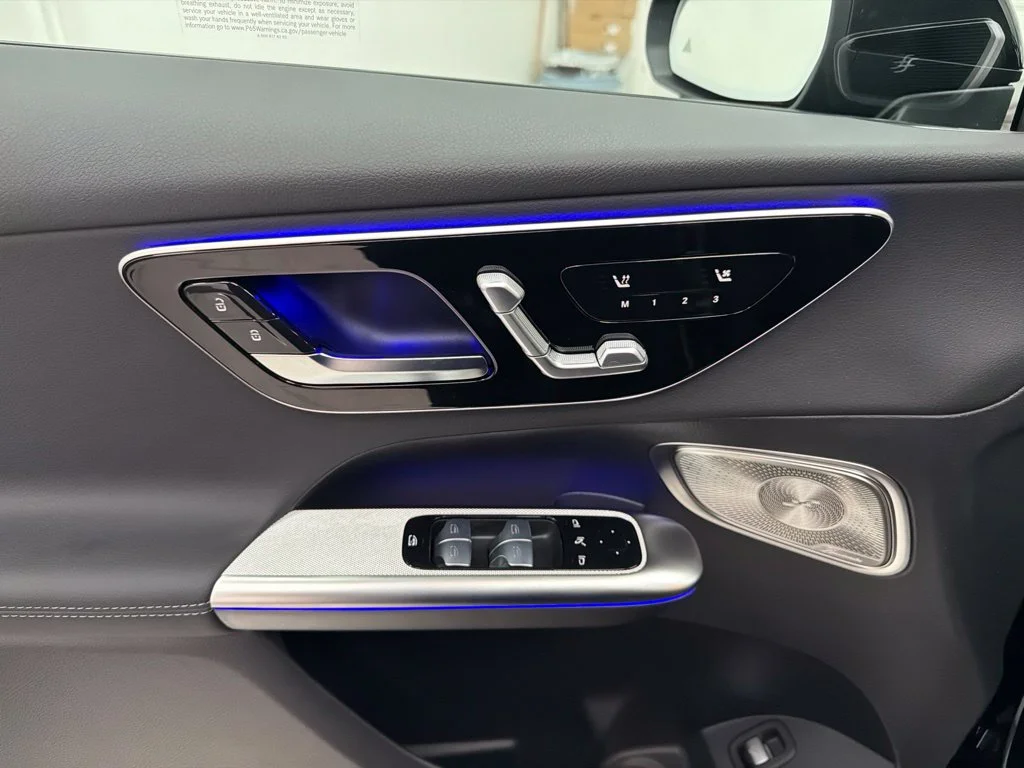 New 2027 Black Mercedes-Benz GLC 300 image 19