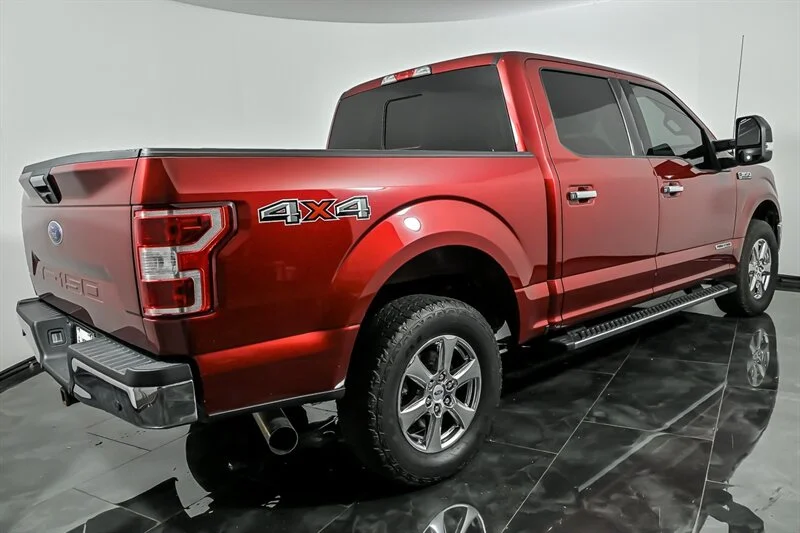 Used 2019  Ford XLT image 9