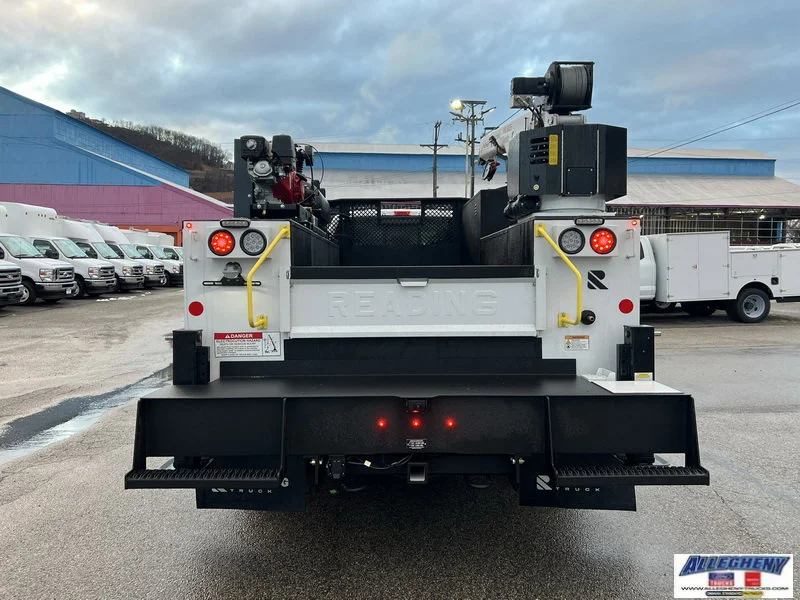 2025 Ford F-550 Super Duty Chassis Cab XL - Photo 7