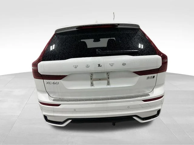 New 2026 Crystal White Volvo Plus image 7