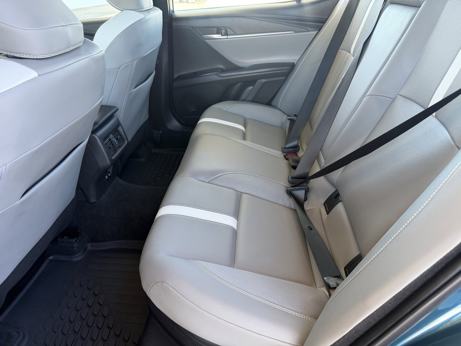 Used 2025 Ocean Gem Toyota SE image 22