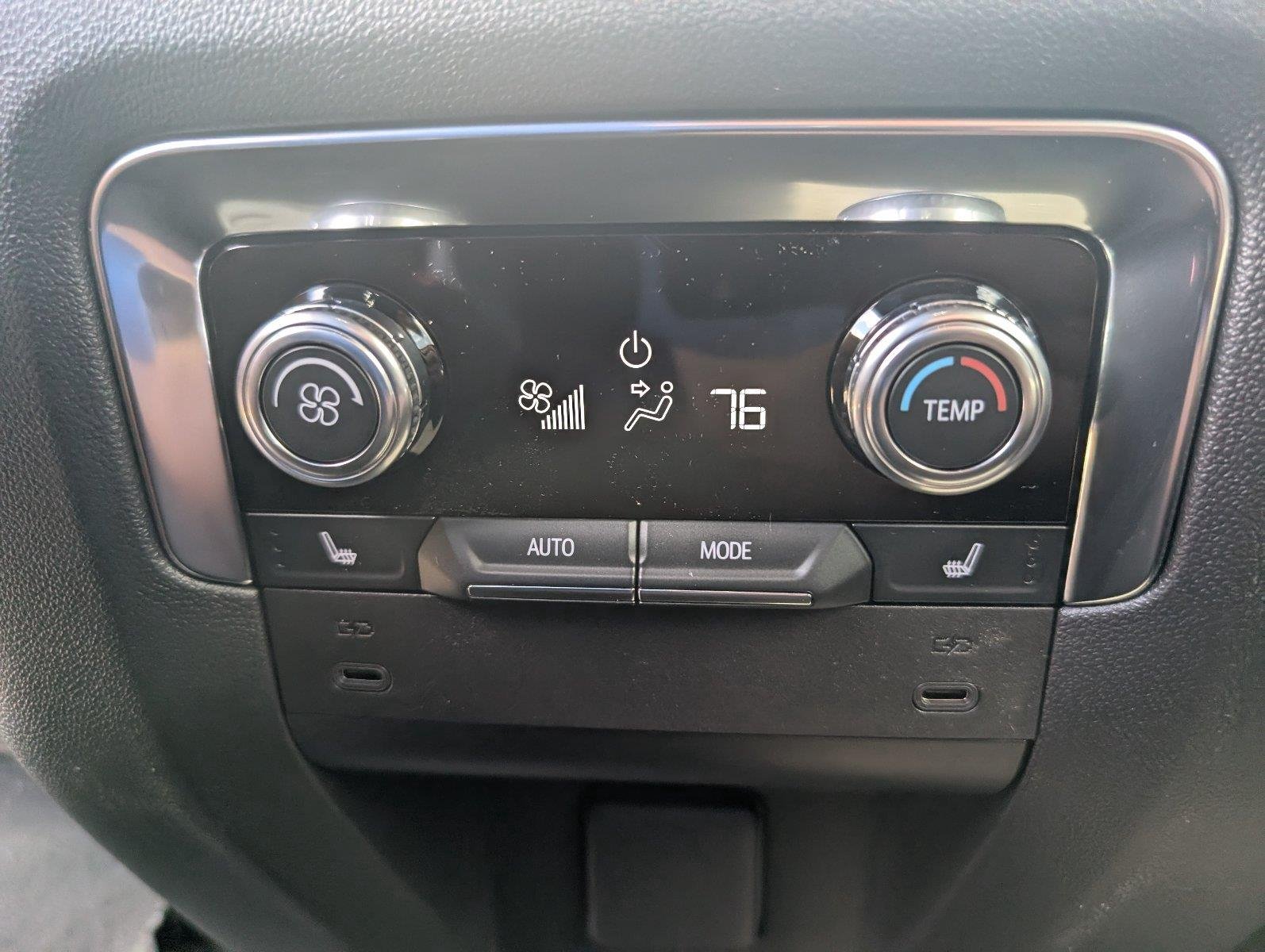2026 GMC Yukon AT4 - Photo 38