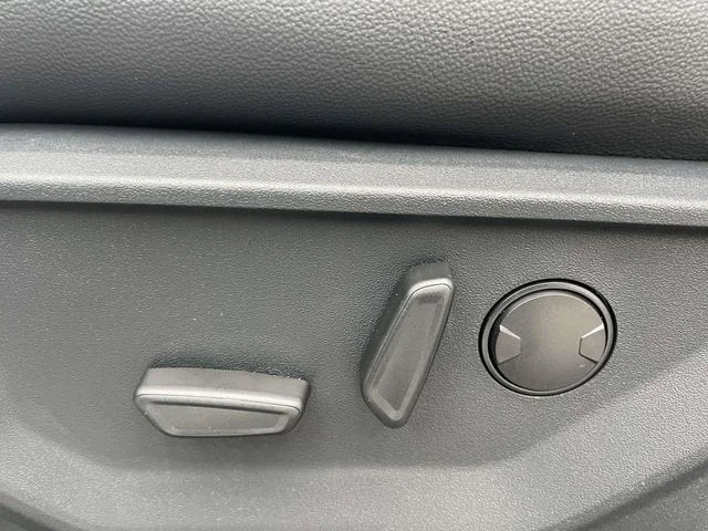 New 2026 Oxford White Ford Lariat® image 12
