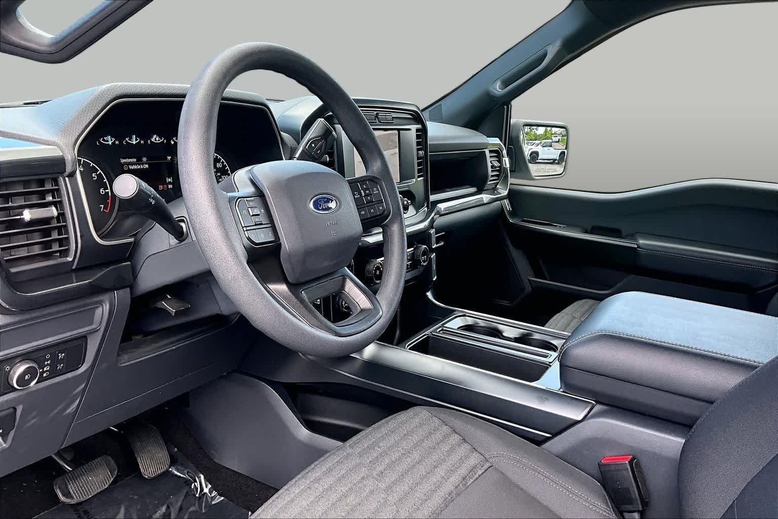 Used 2022 Oxford White Ford XL image 17
