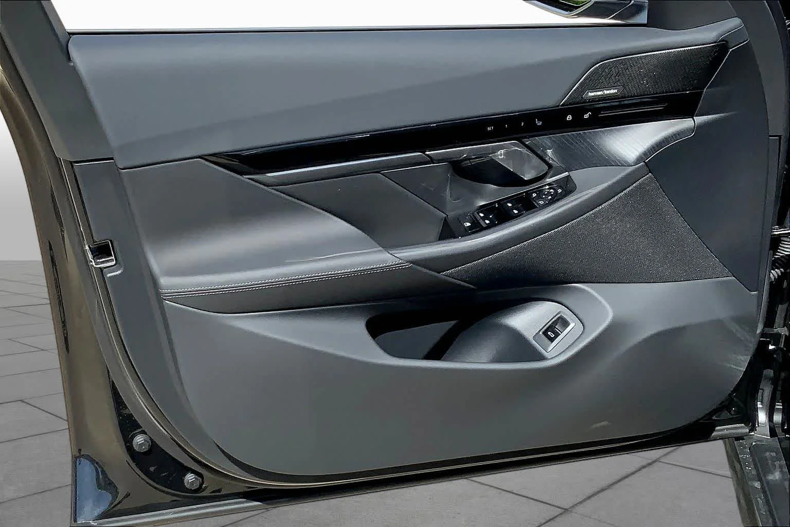 2026 BMW 5 Series 530i - Photo 10