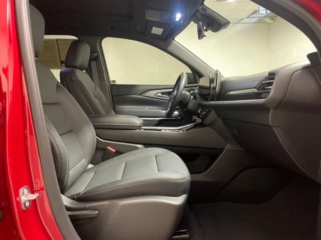 Used 2026 Radiant Red Tintcoat Chevrolet LT image 22