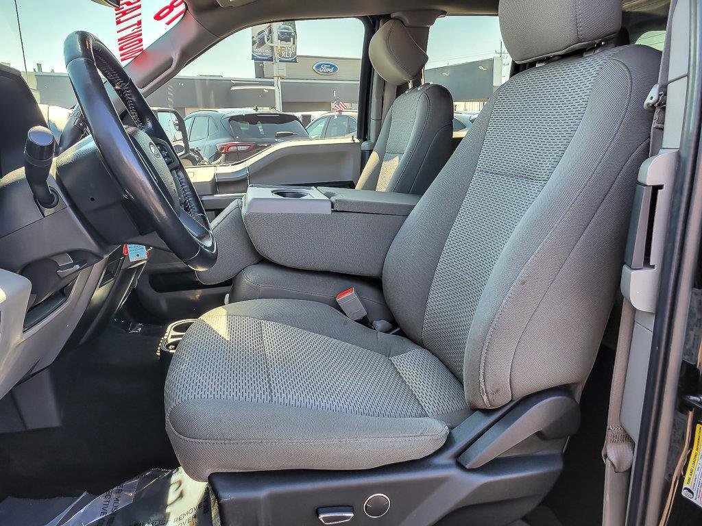 Used 2018 Shadow Black Ford XLT image 13