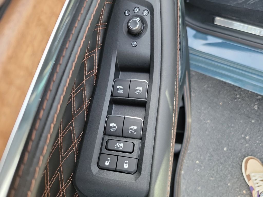 New 2026 Steel Blue Exterior Paint Jeep Summit image 20