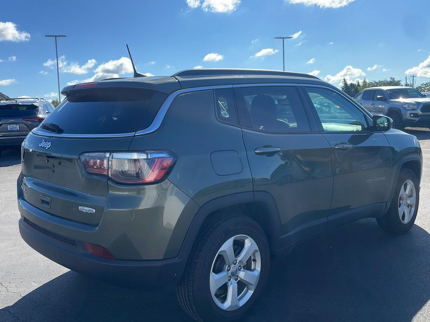 Used 2020 Olive Green Pearlcoat Jeep Latitude image 10
