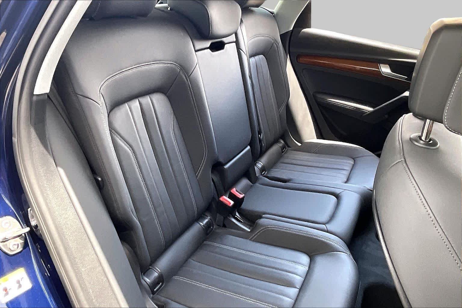 Used 2022 Navarra Blue Metallic Audi S line Premium Plus image 20