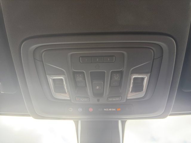 Used 2019 BLACK Chevrolet High Country image 12