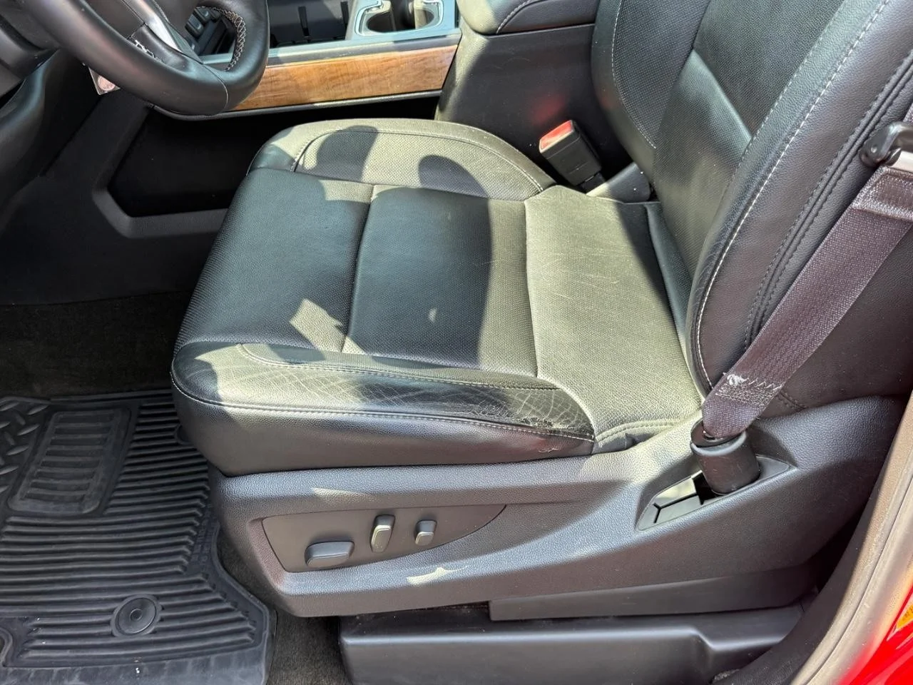 Used 2015 Victory Red Chevrolet LTZ image 17
