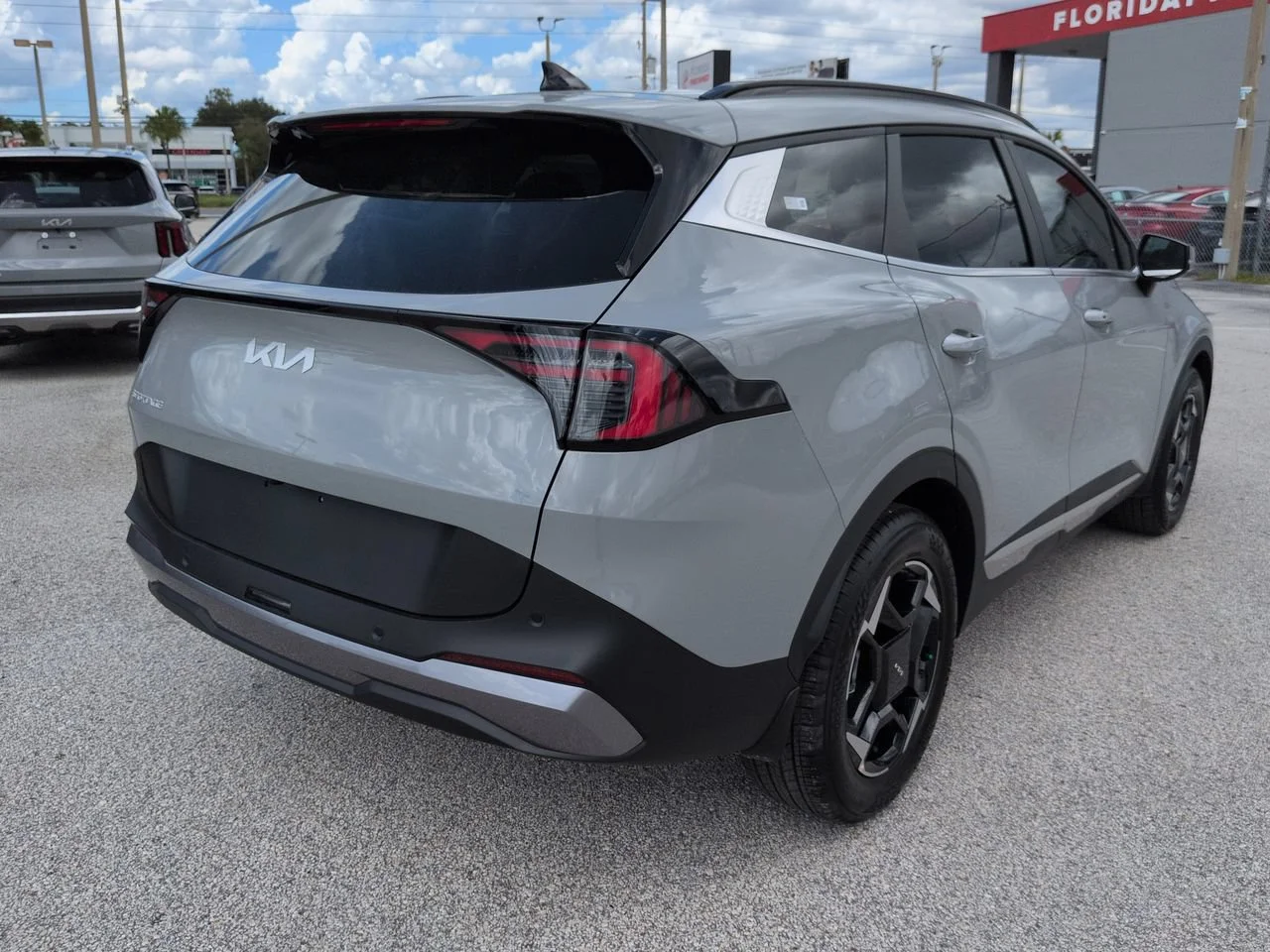 New 2027 Wolf Gray Kia EX image 4