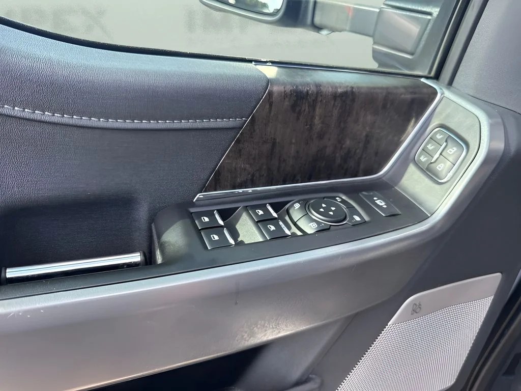 Used 2024 Gray Ford Lariat image 25