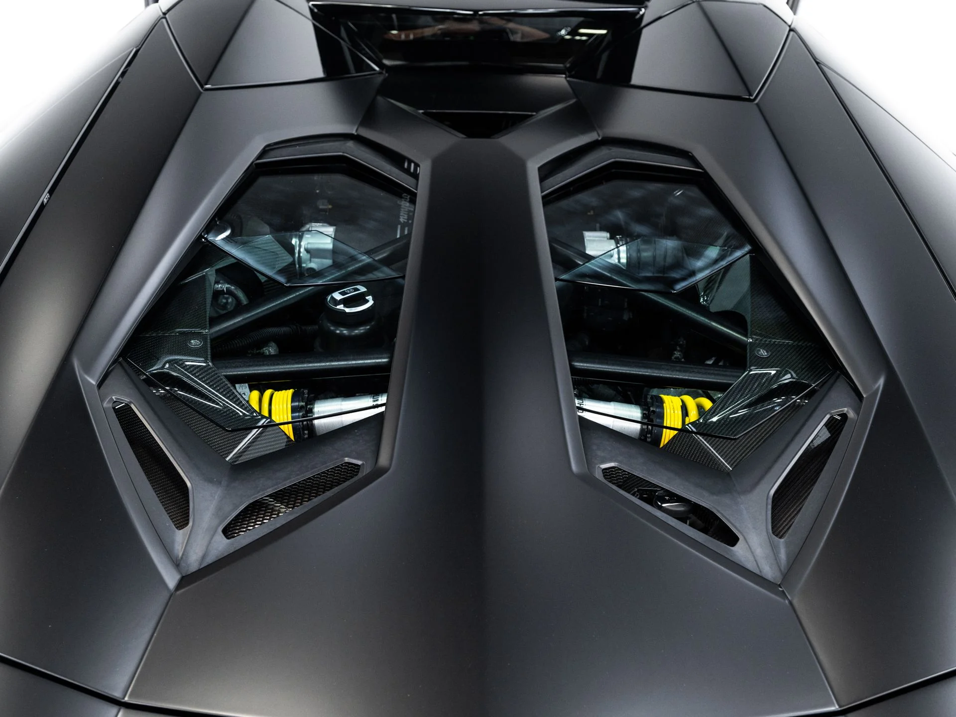 Used 2014  Lamborghini Roadster image 128