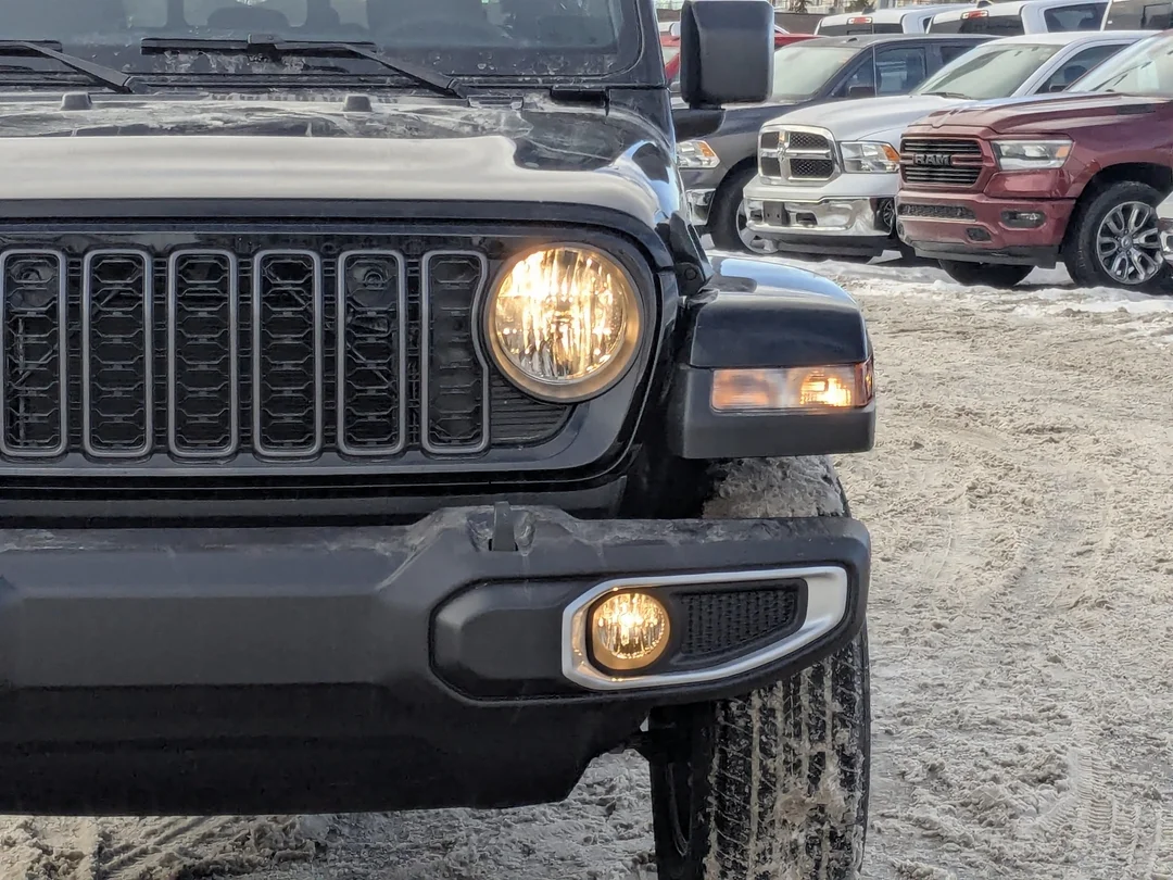New 2026 Black Jeep Sport S - - 4x4 - 12.3 Display - Freedom 3 Piece HT - Shift on the Fly 4x4 & More! image 10