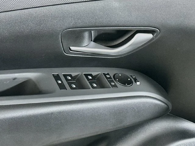 New 2027 Gray Hyundai SEL image 10