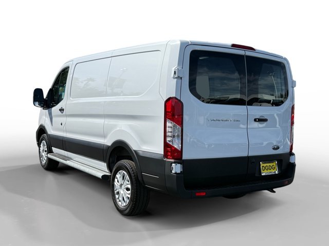 Certified Used 2025 Oxford White Ford Base image 3