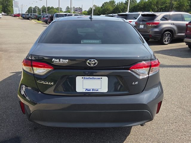 Used 2023  Toyota LE image 11