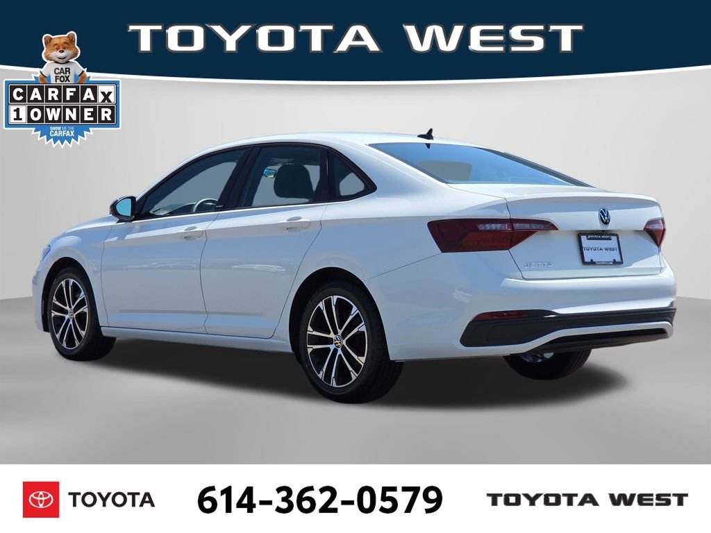 Used 2023  Volkswagen 1.5T Sport image 8
