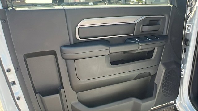 2026 RAM 3500 Chassis Tradesman - Photo 15