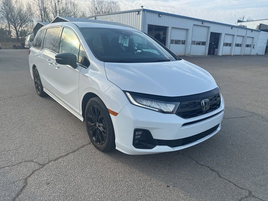 View vehicle photo 4