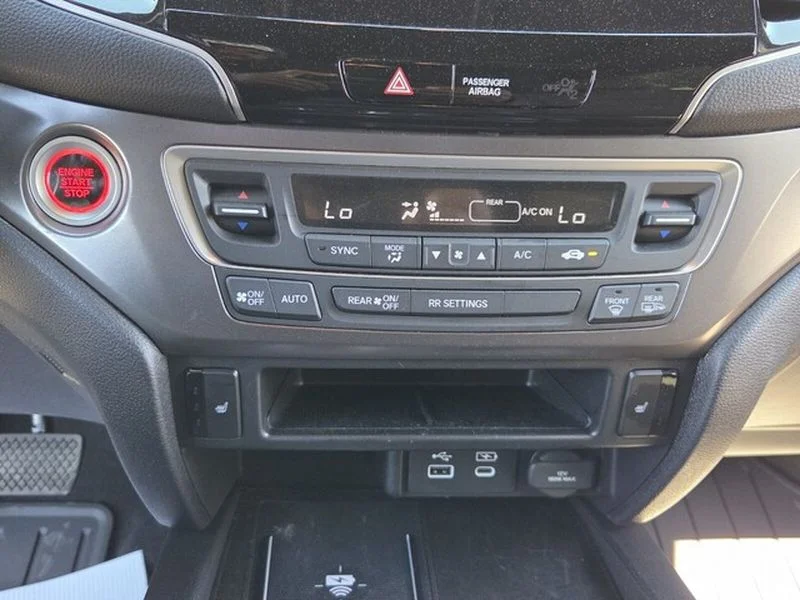 Used 2025 Black Honda EX-L image 21