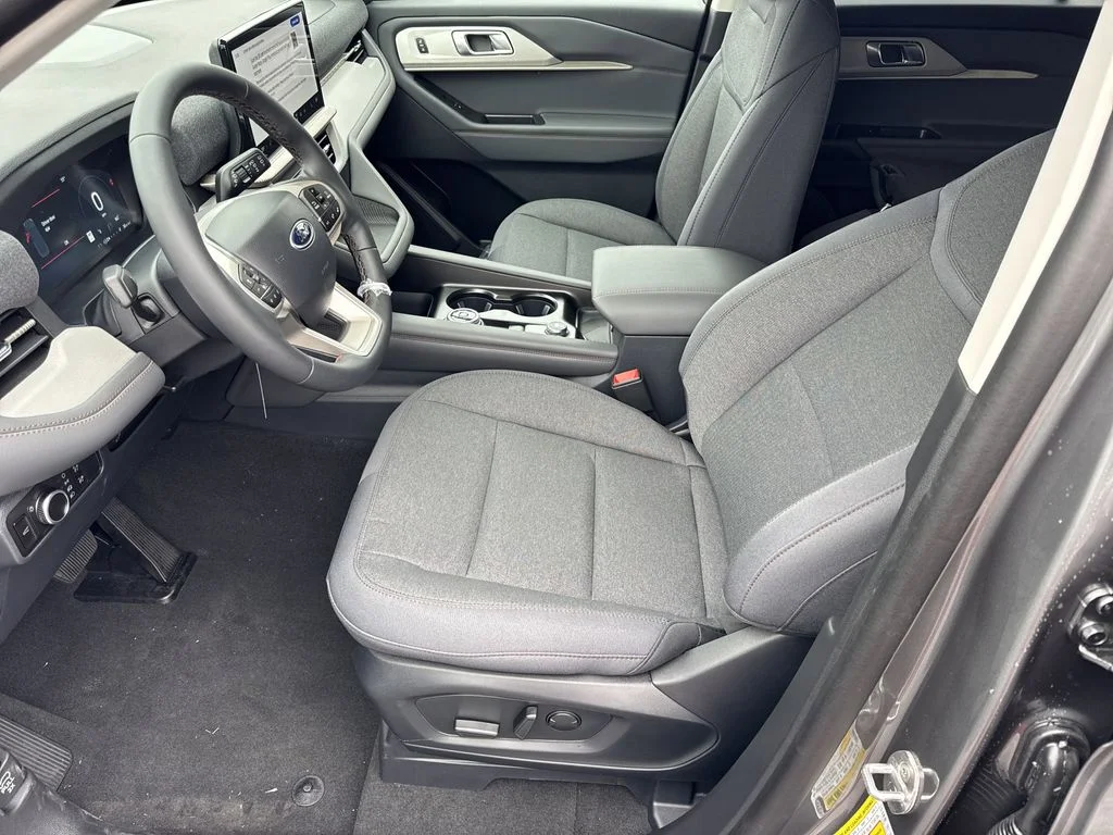 New 2026 Gray Ford Active image 9