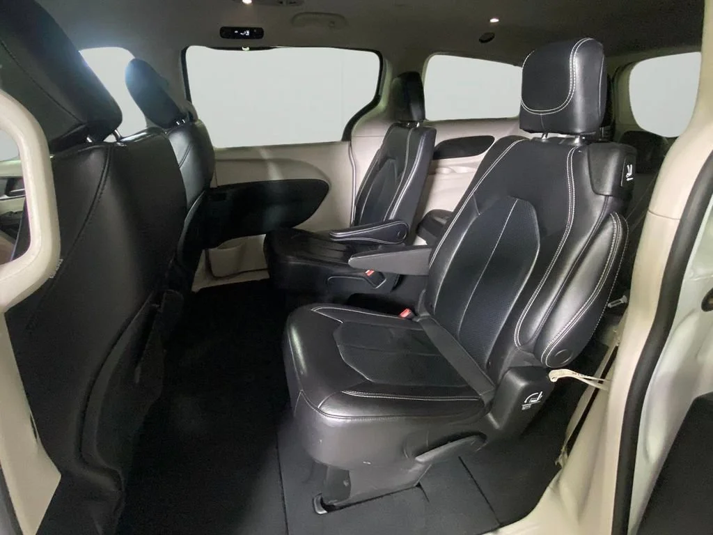 Used 2022 White Chrysler Touring L image 30