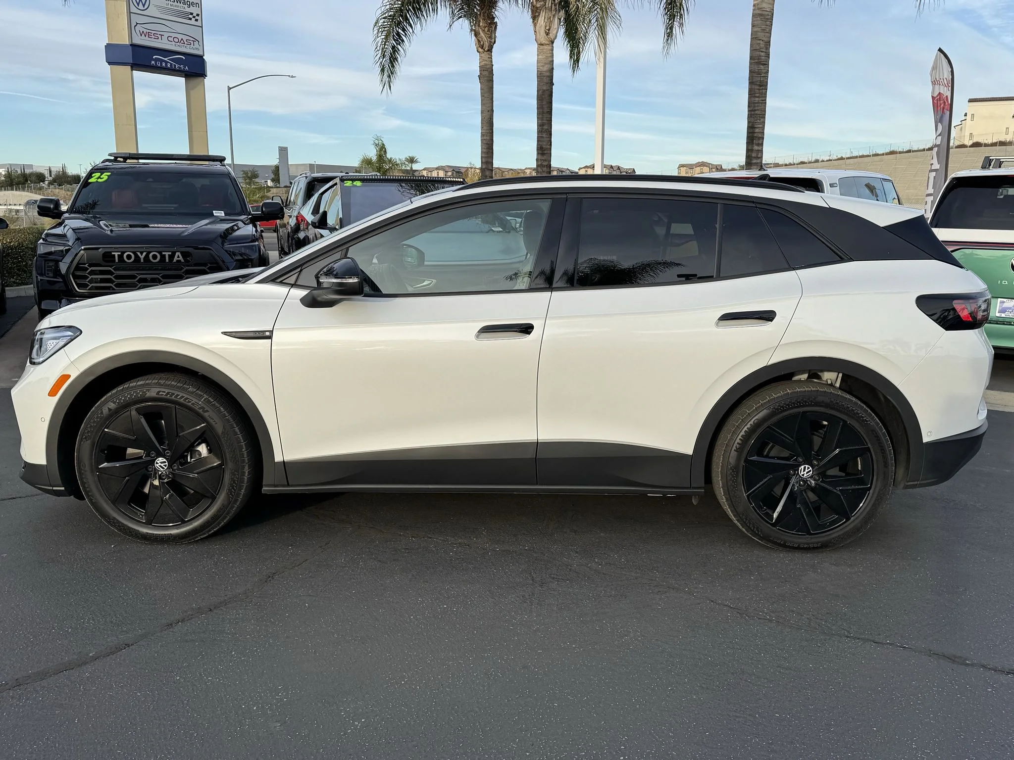 New 2026 Opal White Pearl Volkswagen Pro S image 4