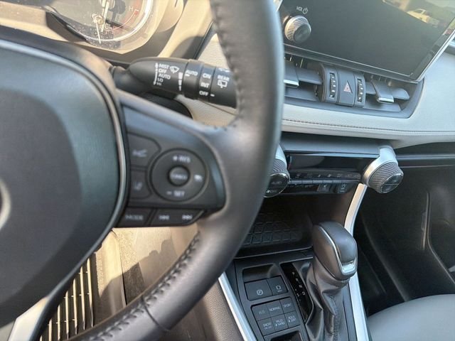 2024 Toyota RAV4 XLE Premium - Photo 18