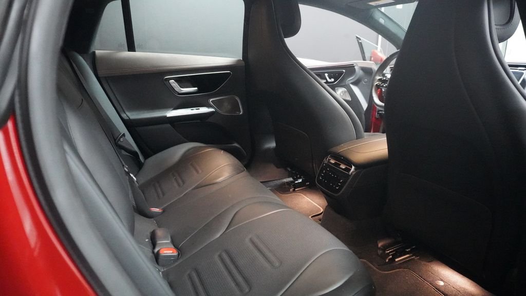Certified Used 2023  Mercedes-Benz Base image 30