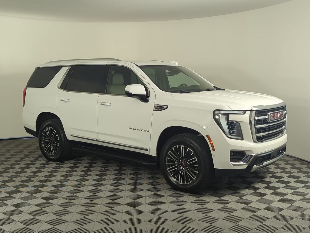 Used 2025 White GMC Elevation image 8