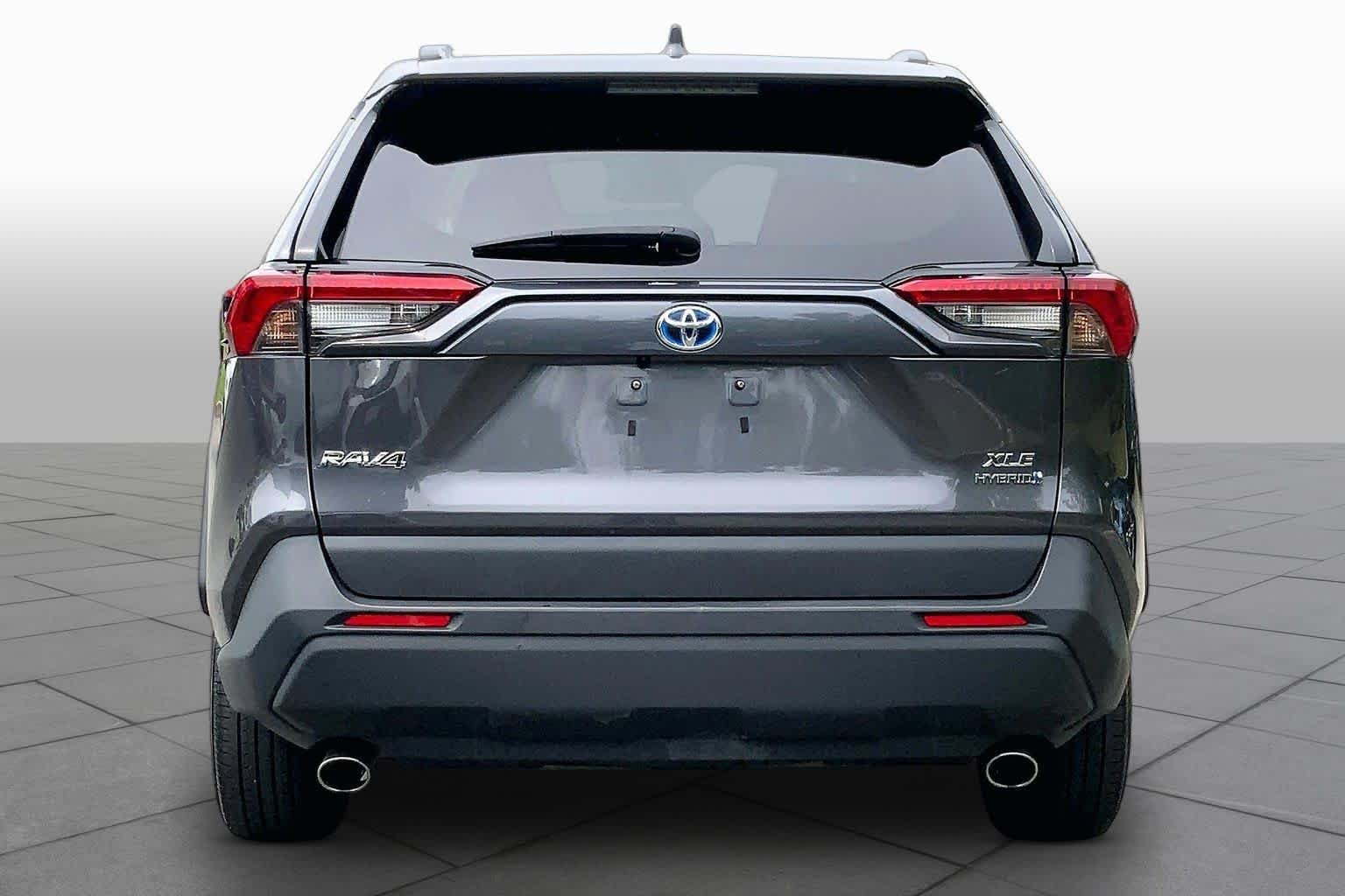 Used 2024 Magnetic Gray Metallic Toyota Hybrid XLE image 5
