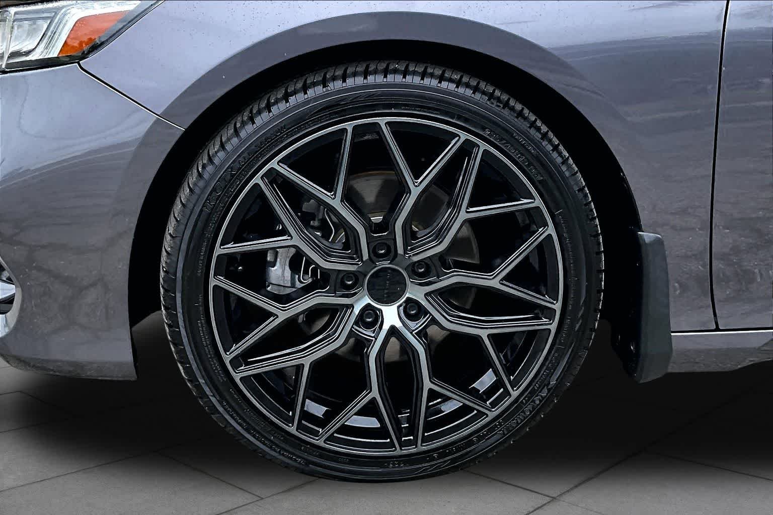 Used 2020 Modern Steel Metallic Honda Sport image 11