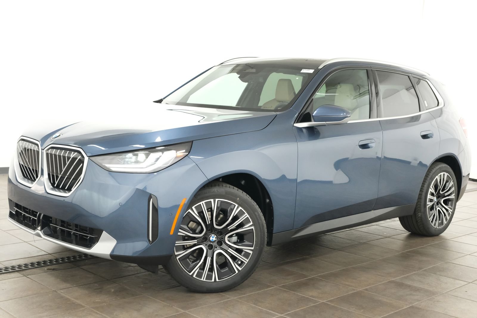 2026 BMW X3 30 XDRIVE's photo