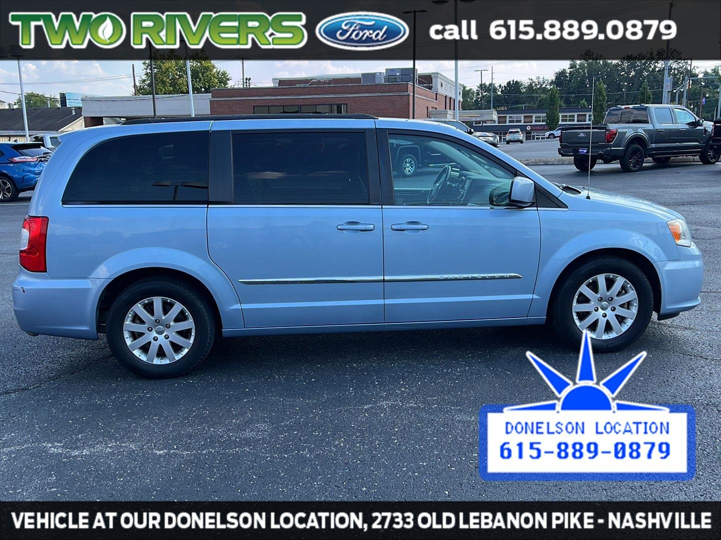 Used 2013 Crystal Blue Pearlcoat Chrysler Touring image 10
