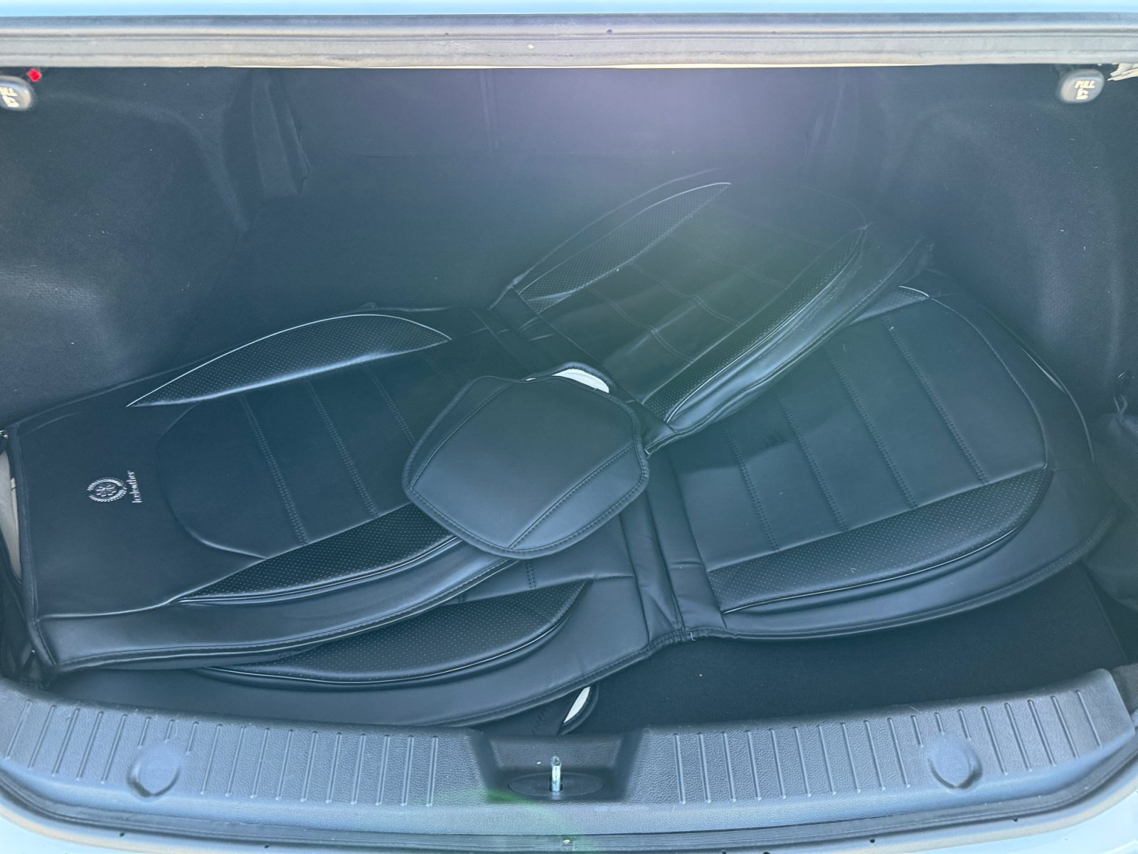 Used 2013 Shimmering White Mica Hyundai GLS image 17