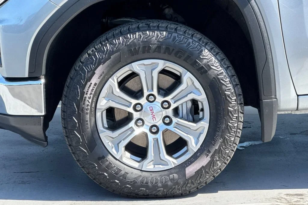 2025 GMC Sierra 1500 SLT - Photo 26