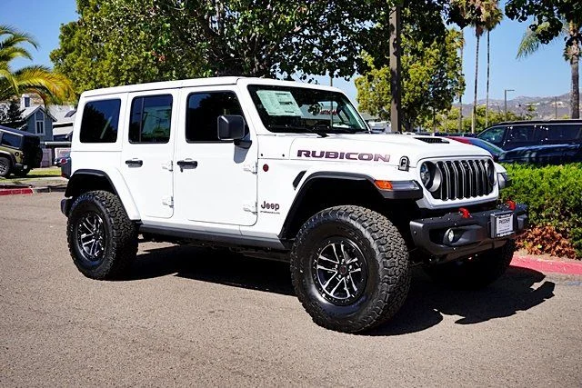 New 2026 Bright White Clear-Coat Exterior Paint Jeep Rubicon X image 6